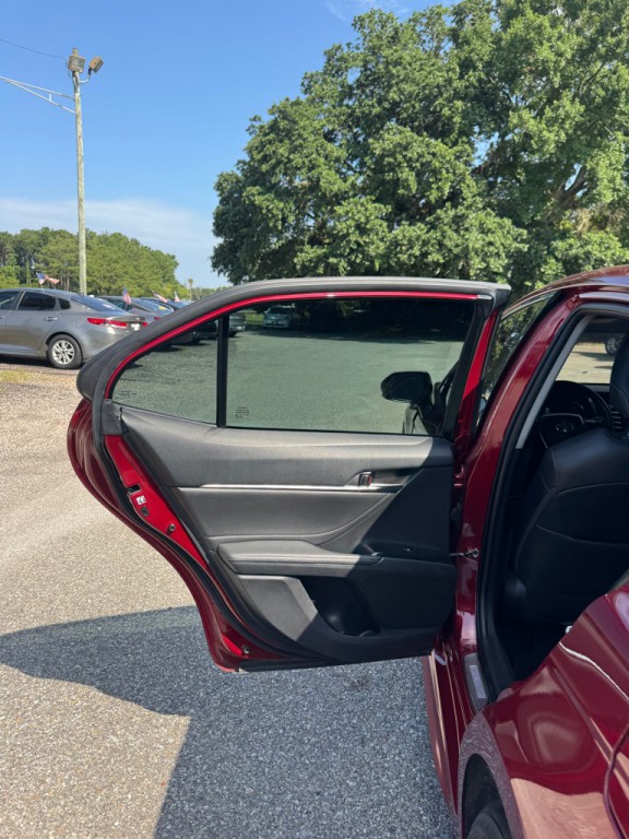 2018 Toyota Camry Image 13