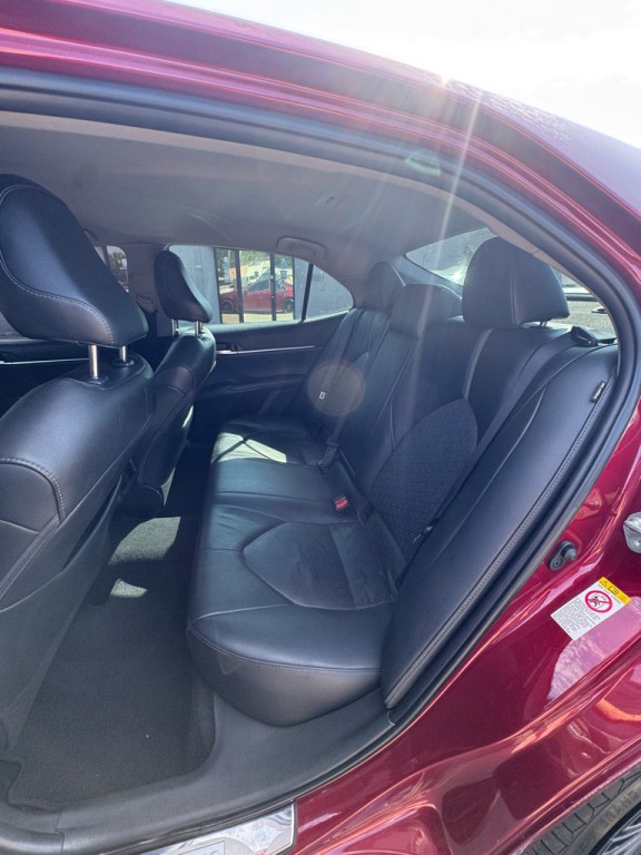 2018 Toyota Camry Image 15