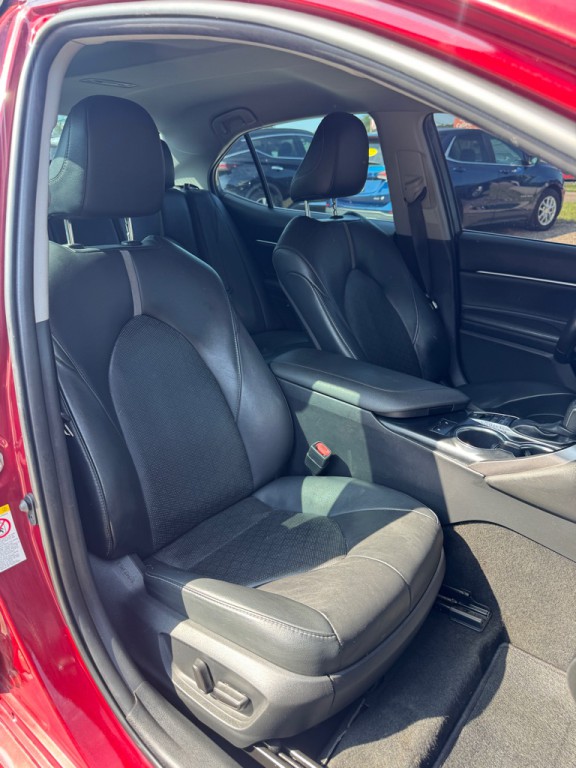 2018 Toyota Camry Image 22