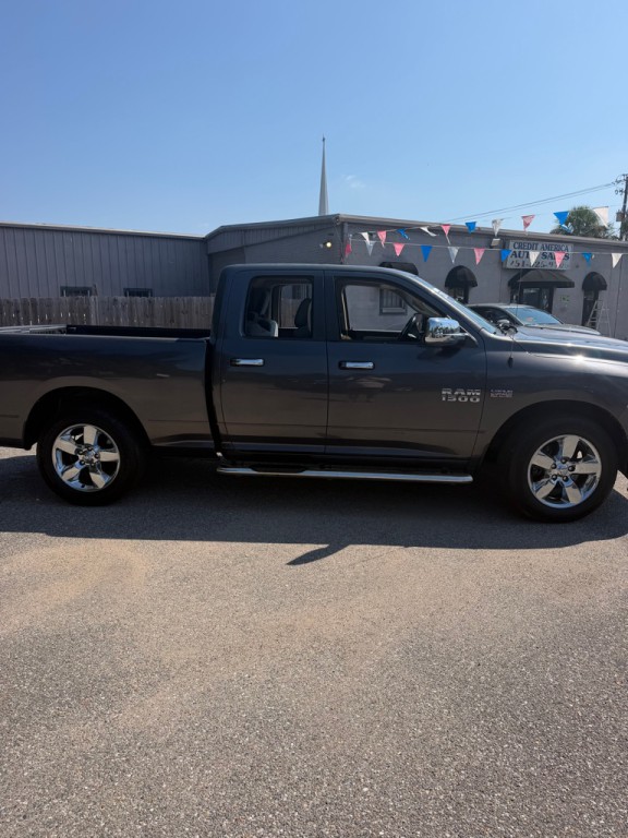 2016 RAM 1500 Image 3