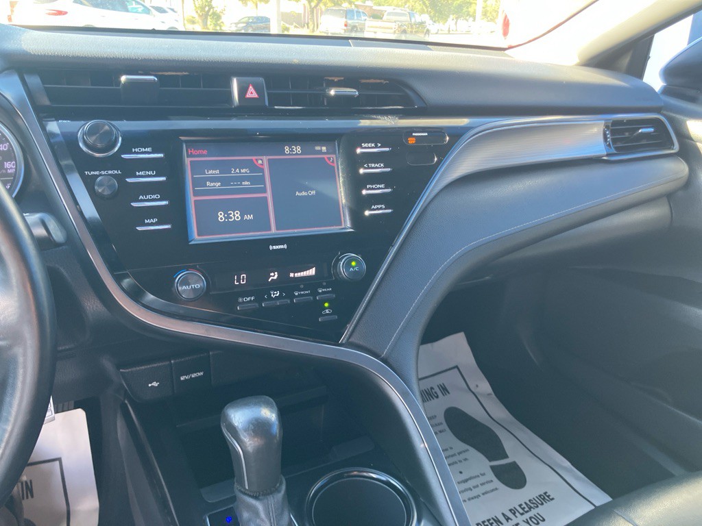 2020 Toyota Camry Image 8