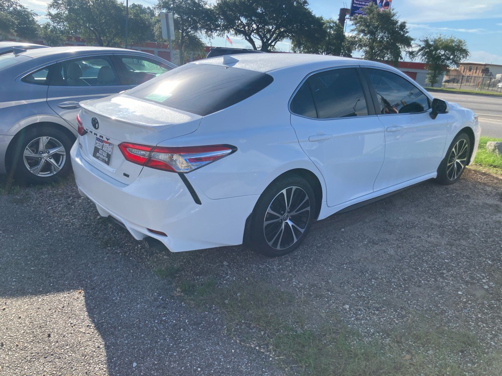 2020 Toyota Camry Image 5