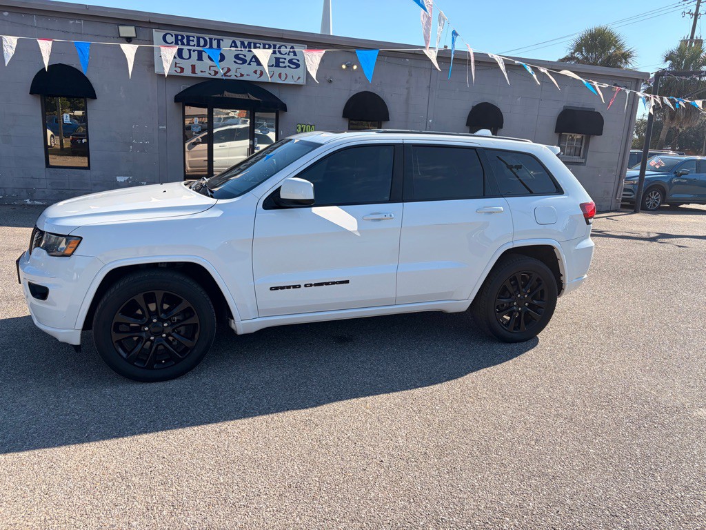 2018 Jeep Grand Cherokee Image 1