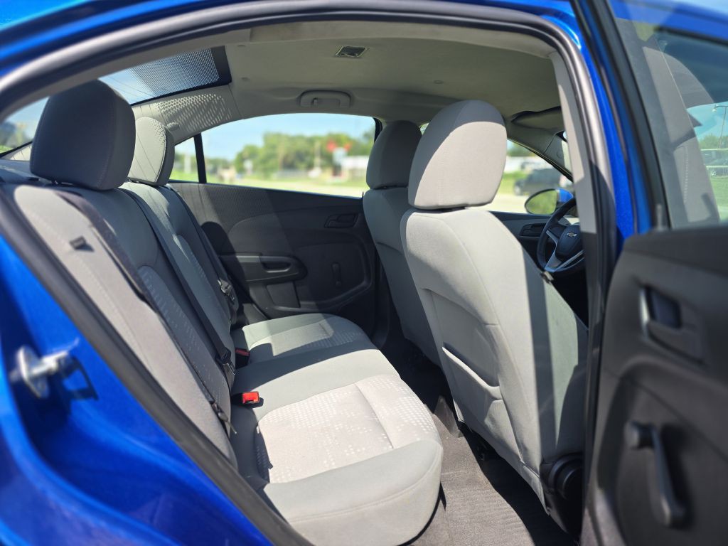 2019 Chevrolet Sonic Image 8