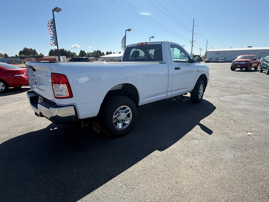 2021 RAM 3500 Image 4