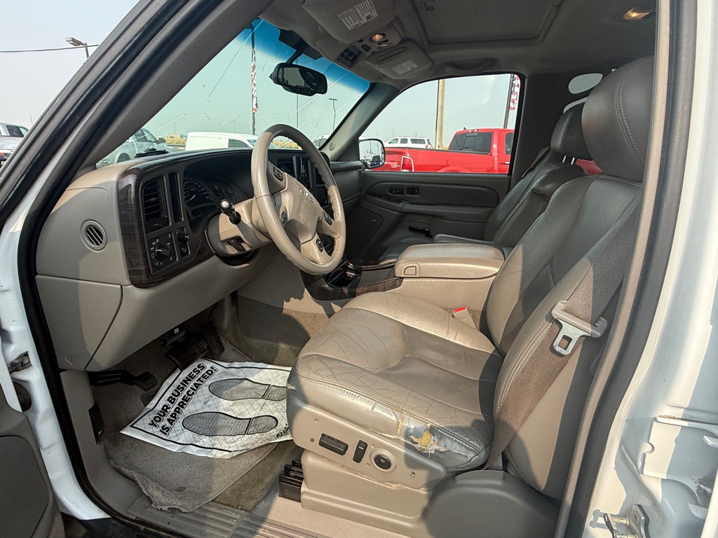 2004 GMC Yukon Image 5