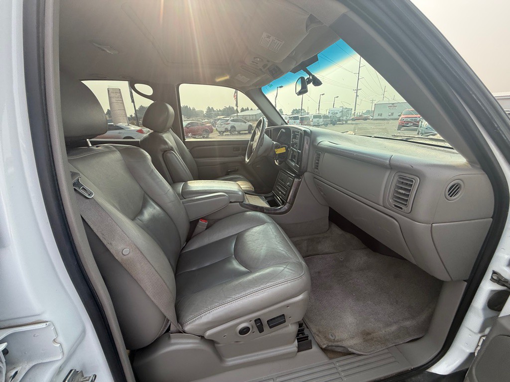2004 GMC Yukon Image 6