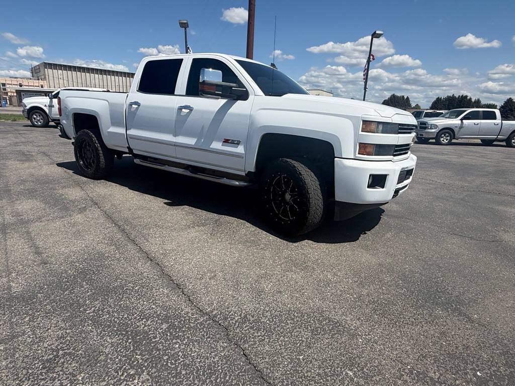 2016 Chevrolet Silverado 1500 Image 2