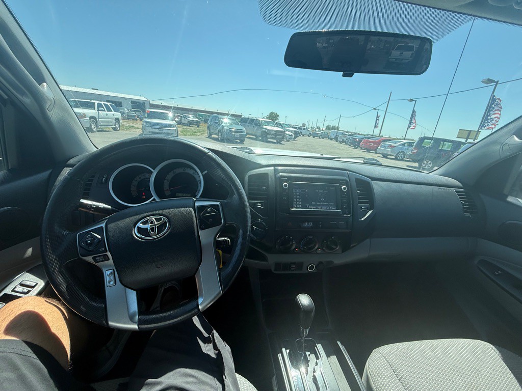 2014 Toyota Tacoma Image 12