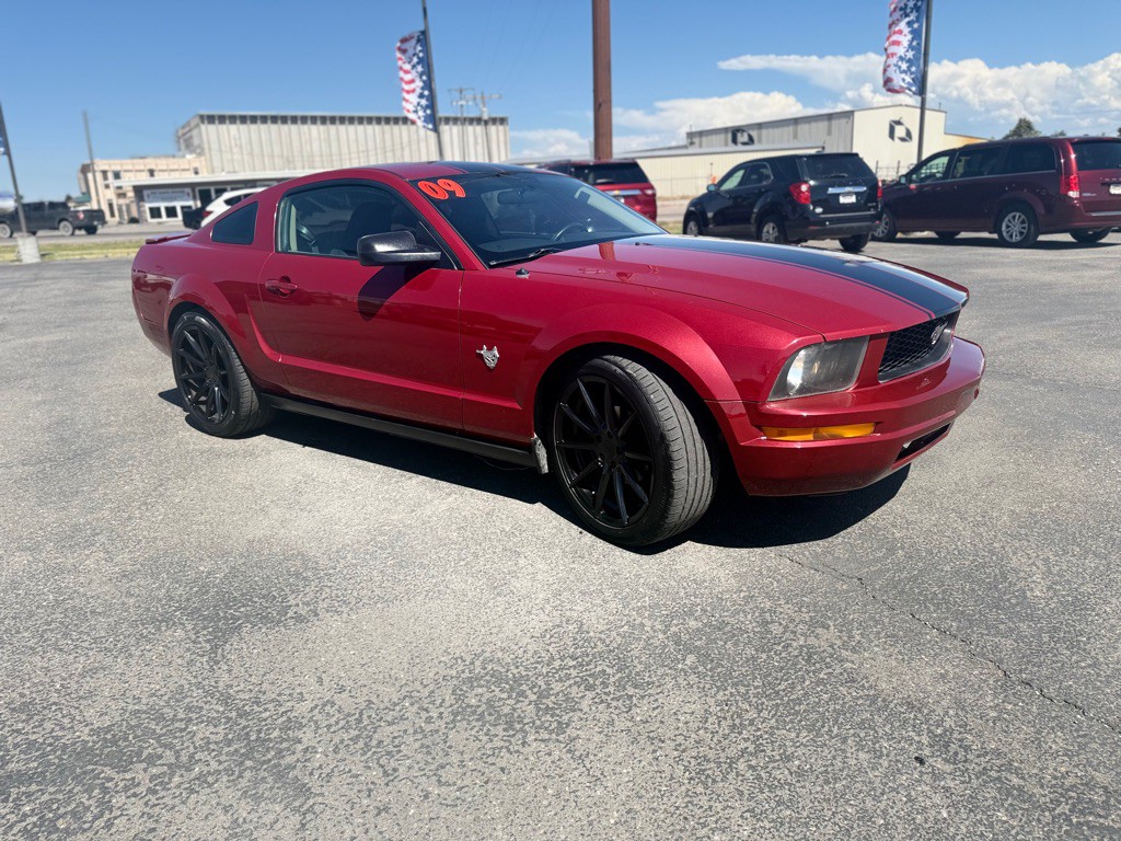 2009 Ford Mustang Image 2