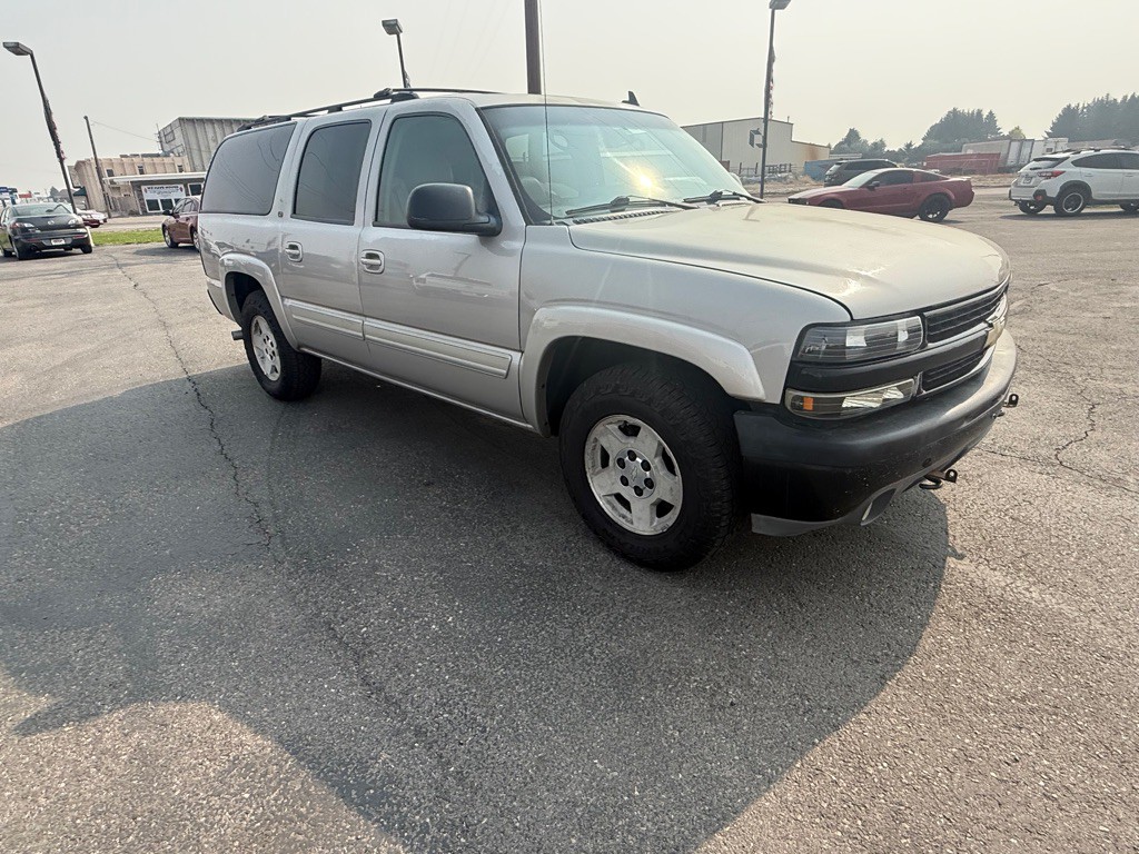 2006 Chevrolet Suburban Image 2