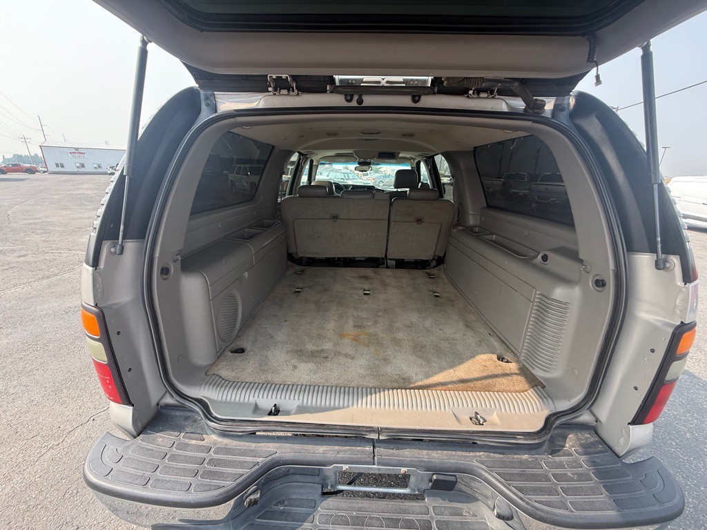 2006 Chevrolet Suburban Image 9