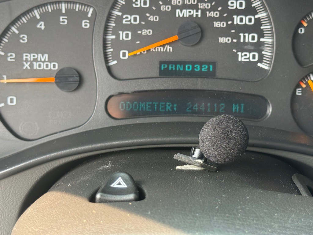 2006 Chevrolet Suburban Image 11