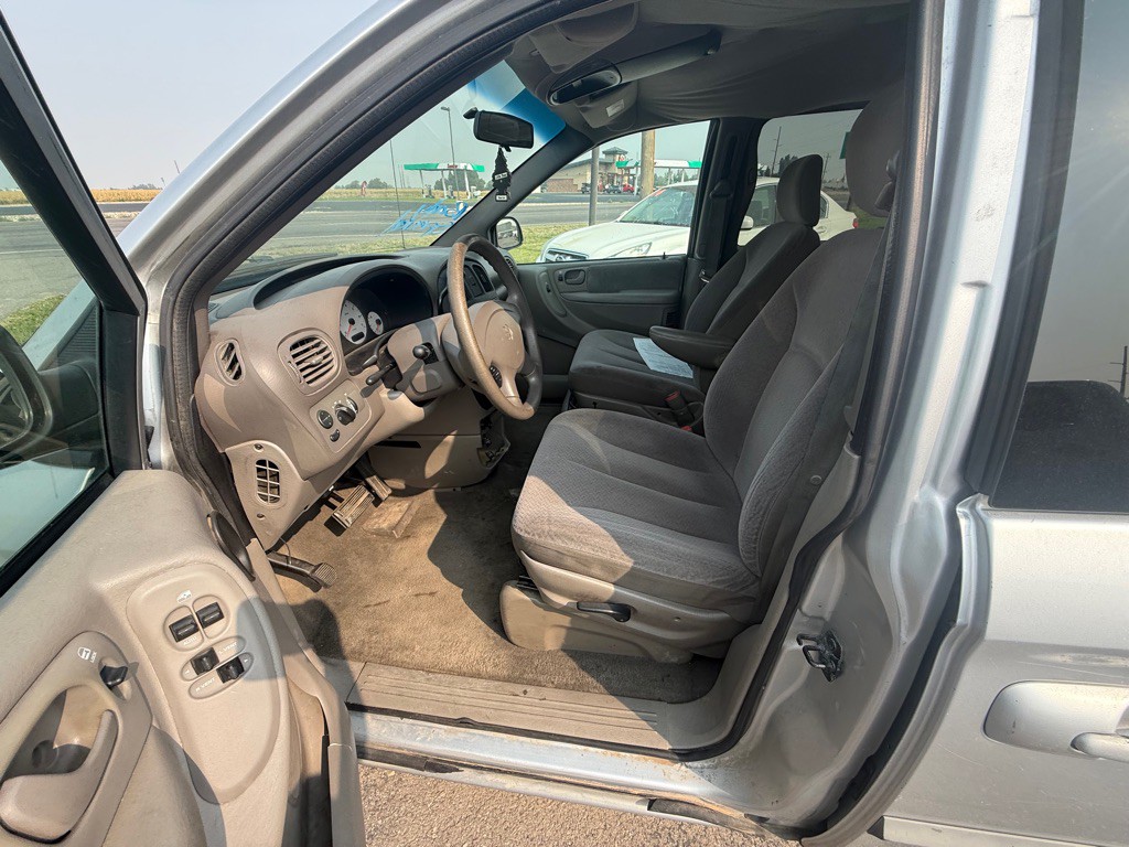 2001 Dodge Grand Caravan Image 5
