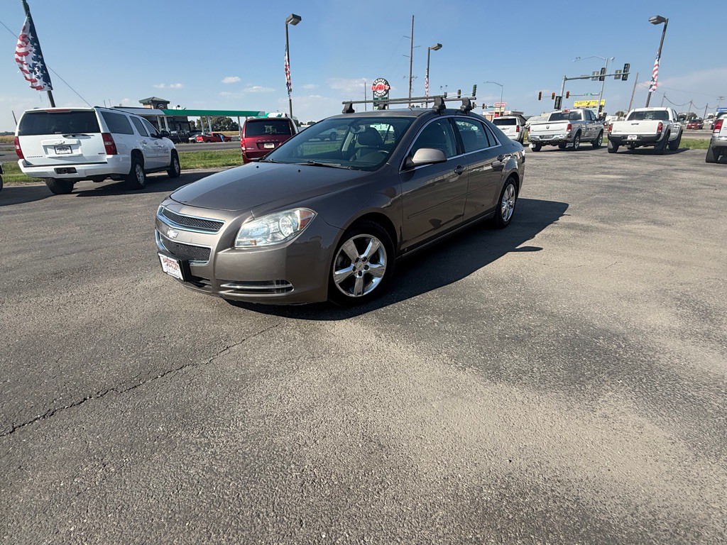 2010 Chevrolet Malibu Image 1