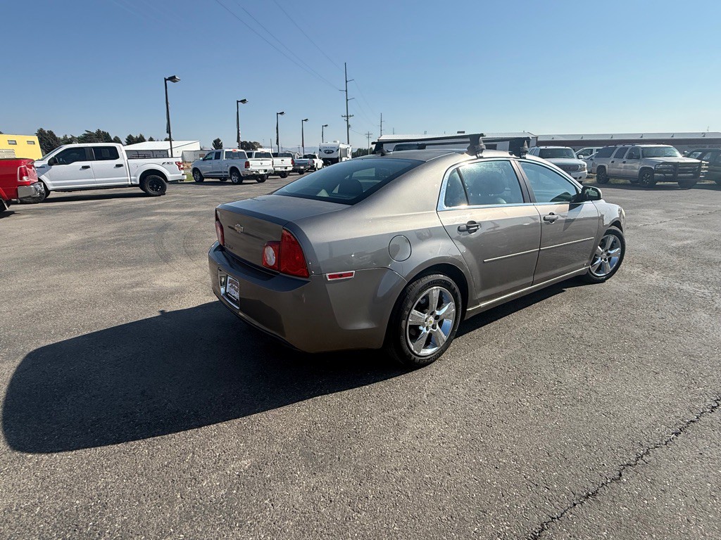 2010 Chevrolet Malibu Image 3