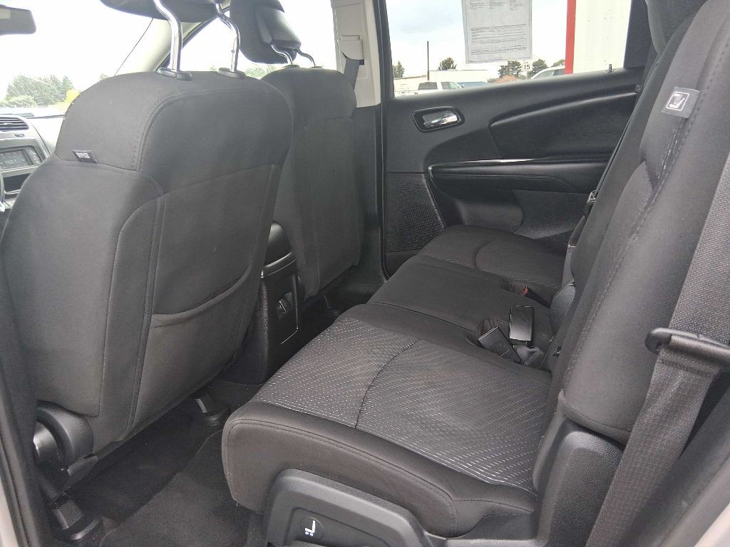 2017 Dodge Journey Image 12