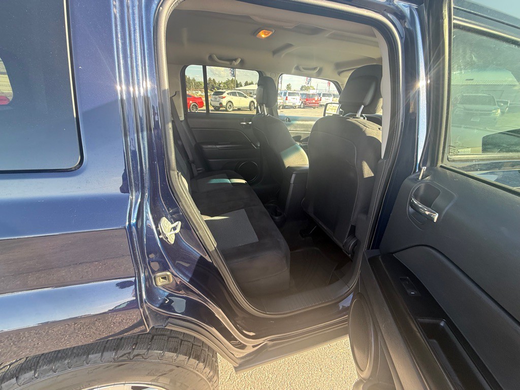 2016 Jeep Patriot Image 9