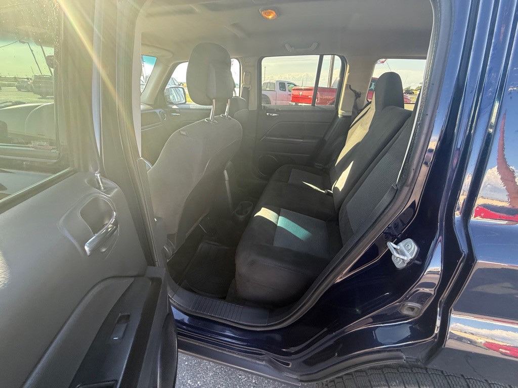 2016 Jeep Patriot Image 10