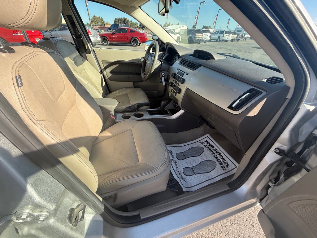 2009 Ford Focus Image 8