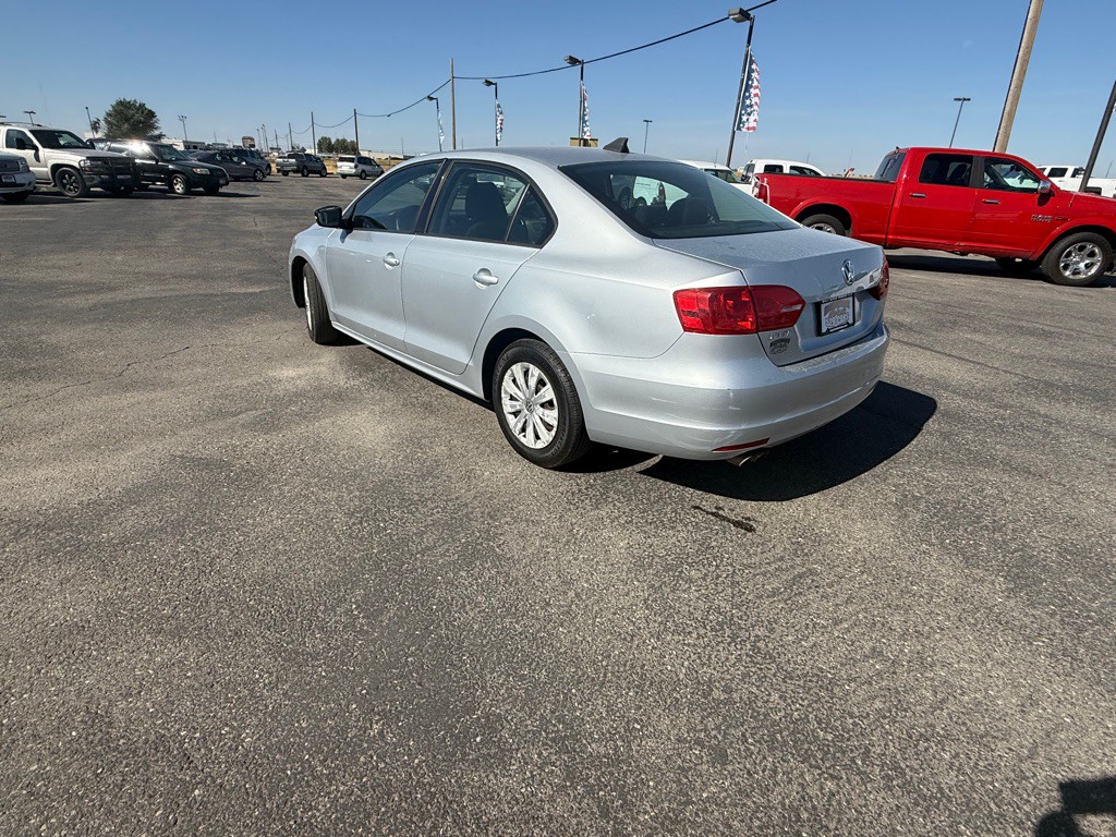 2013 Volkswagen Jetta Image 4