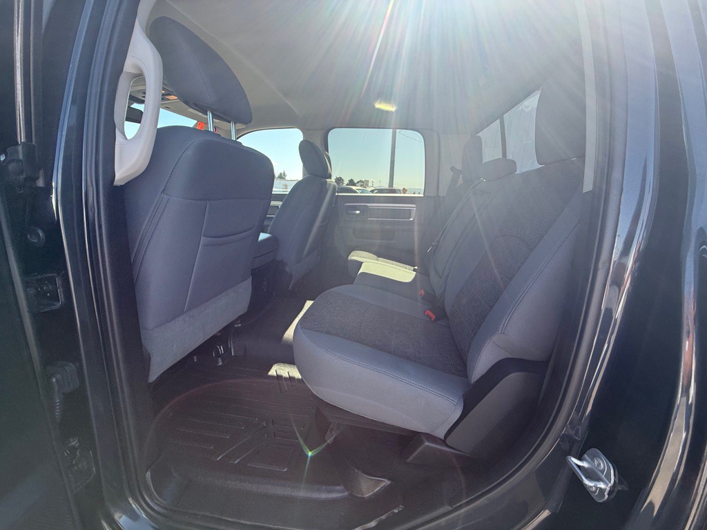 2017 RAM 1500 Image 9