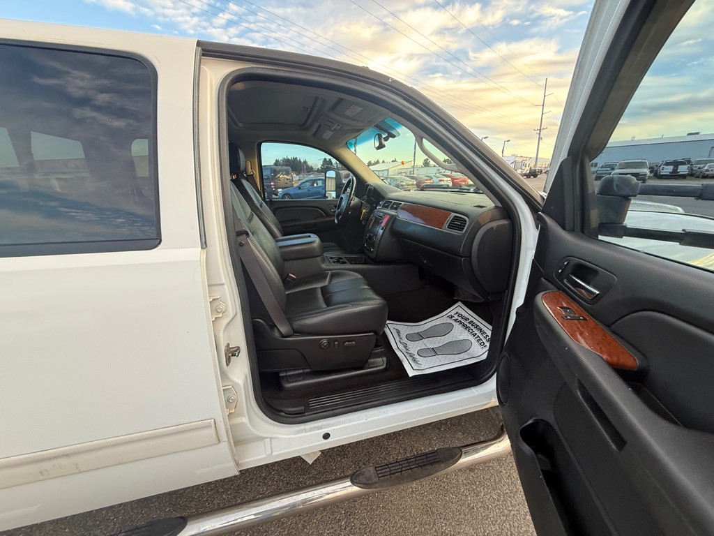 2008 GMC Sierra Image 8