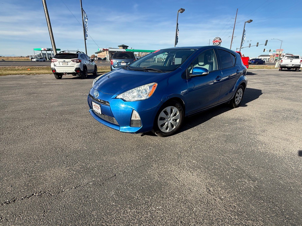 2014 Toyota Prius Image 1