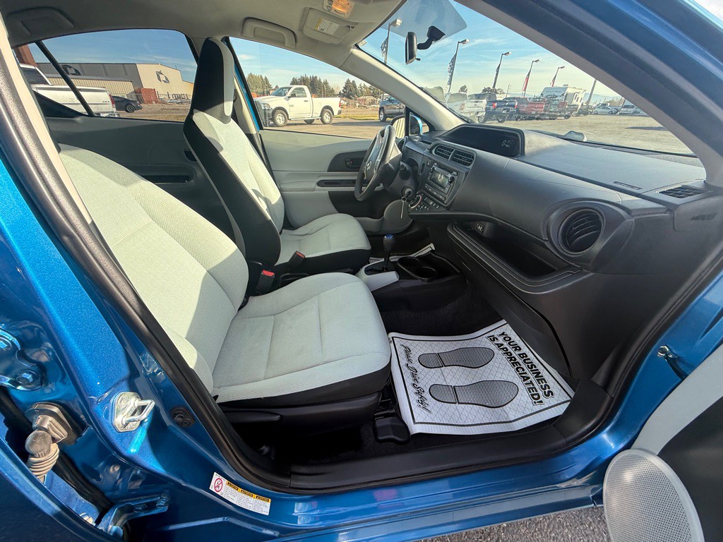 2014 Toyota Prius Image 8