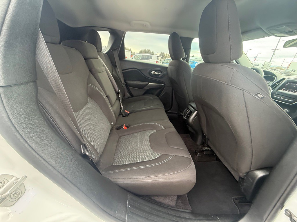 2019 Jeep Cherokee Image 10