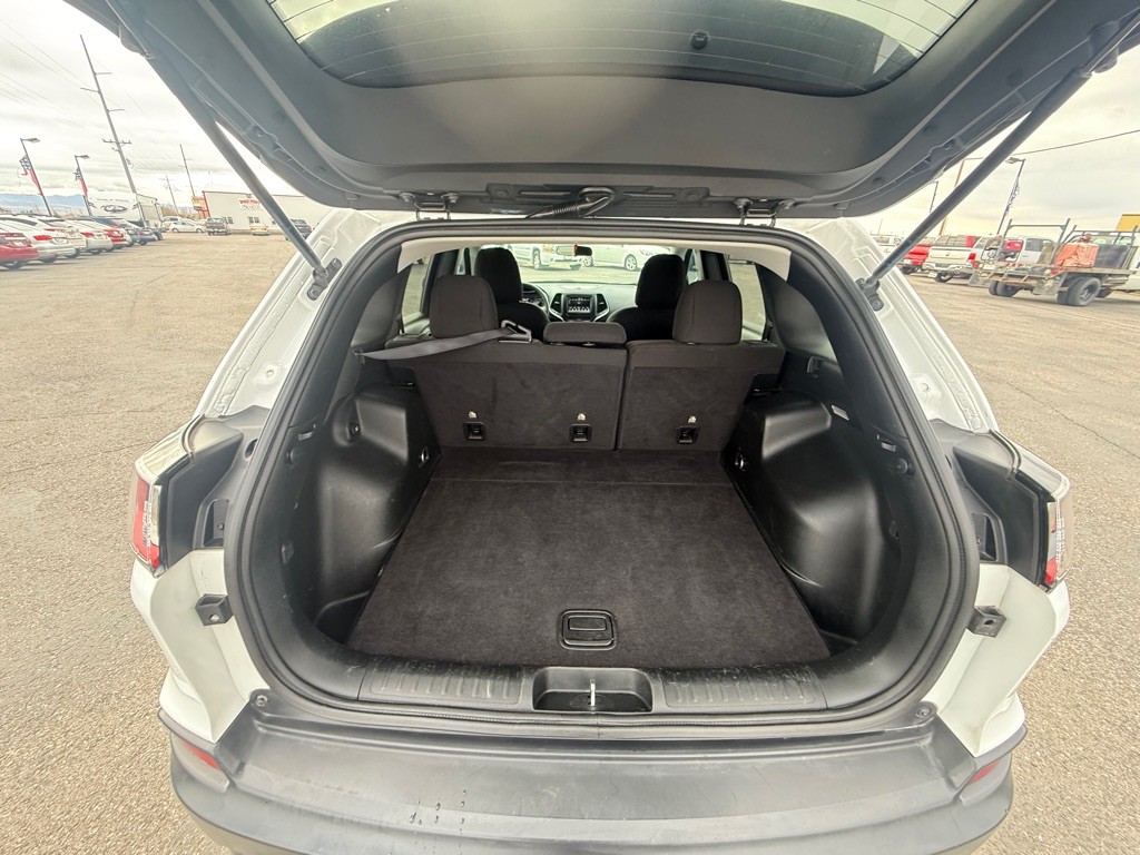 2019 Jeep Cherokee Image 11