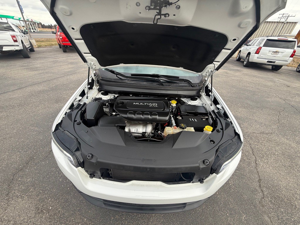 2019 Jeep Cherokee Image 12