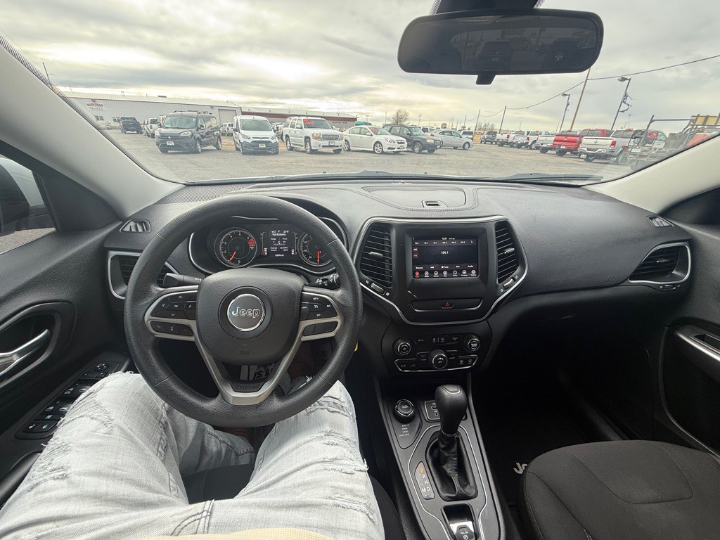 2019 Jeep Cherokee Image 13