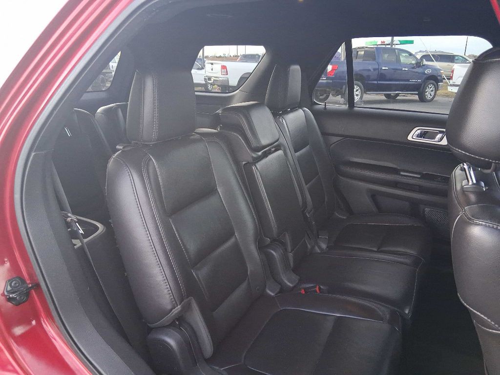 2013 Ford Explorer Image 17