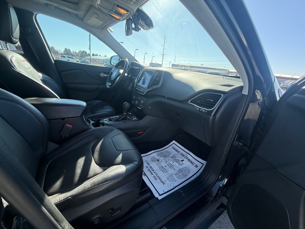 2019 Jeep Cherokee Image 8