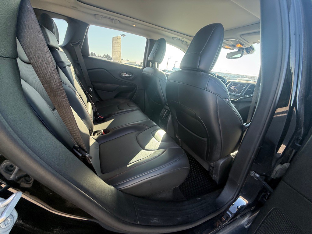 2019 Jeep Cherokee Image 10