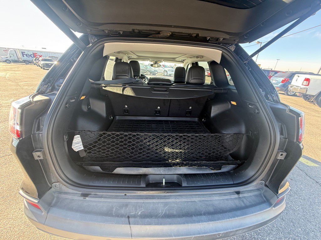 2019 Jeep Cherokee Image 11