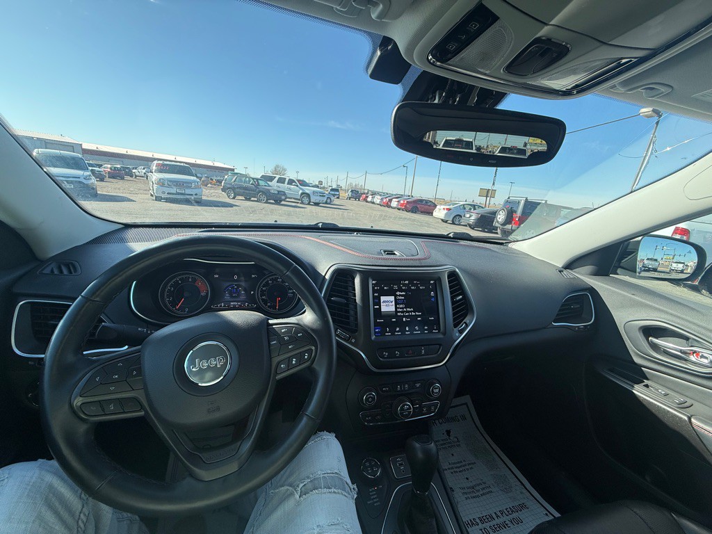 2019 Jeep Cherokee Image 12