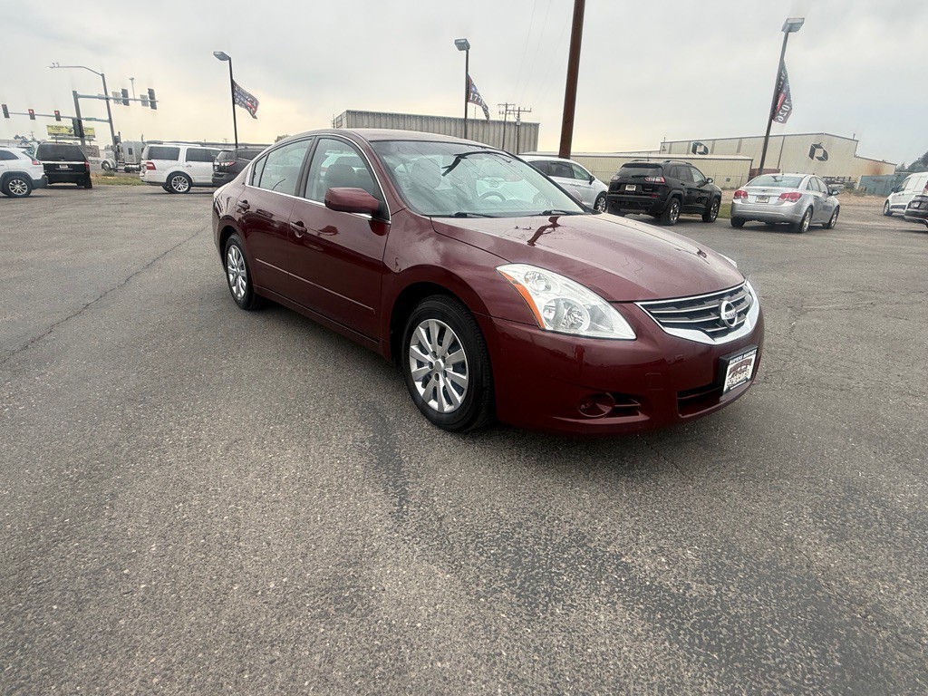 2011 Nissan Altima Image 2