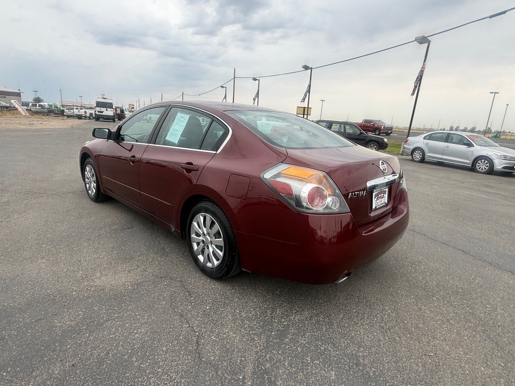 2011 Nissan Altima Image 4