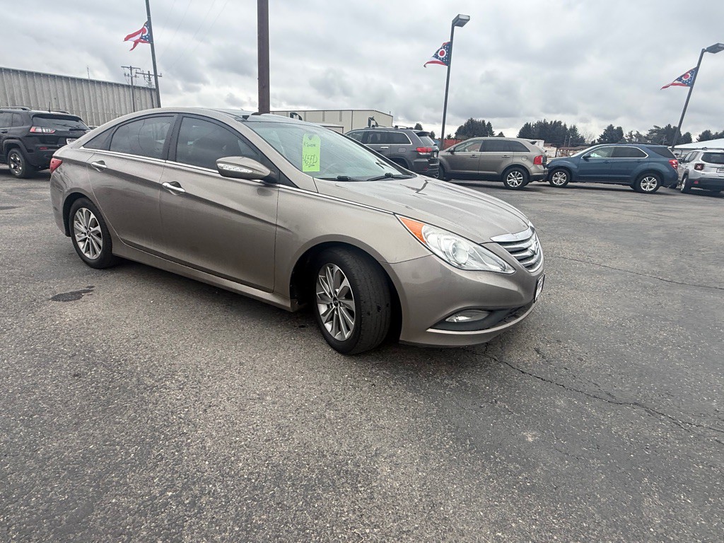 2014 Hyundai Sonata Image 2