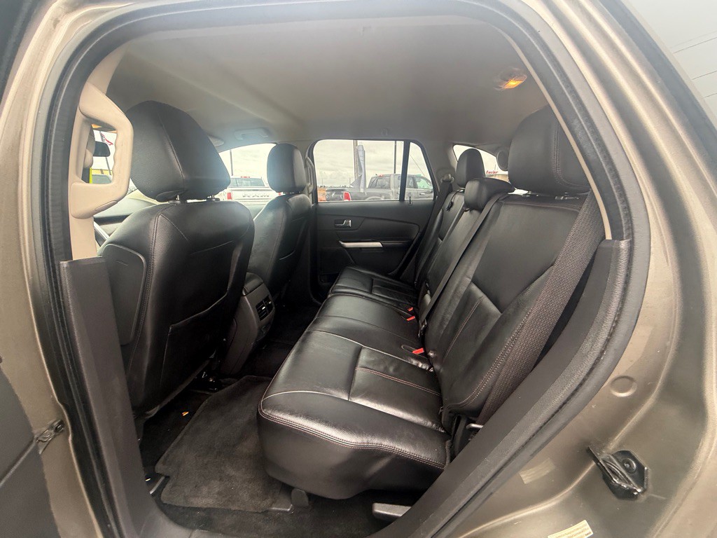 2014 Ford Edge Image 9