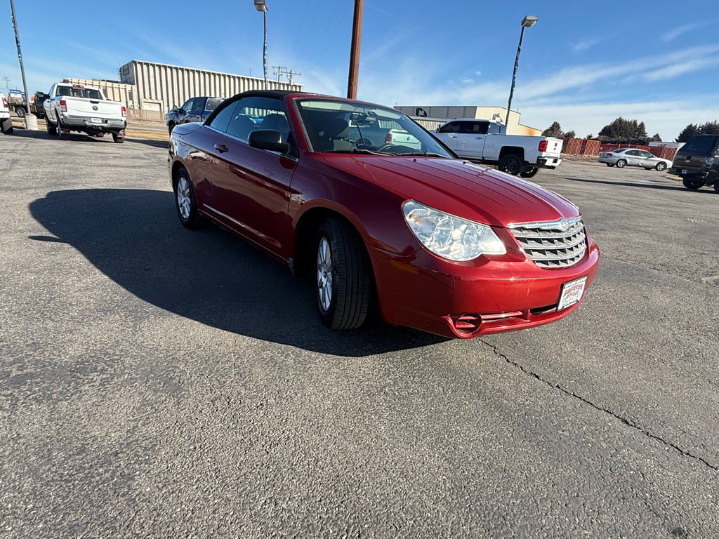 2009 Chrysler Sebring Image 2