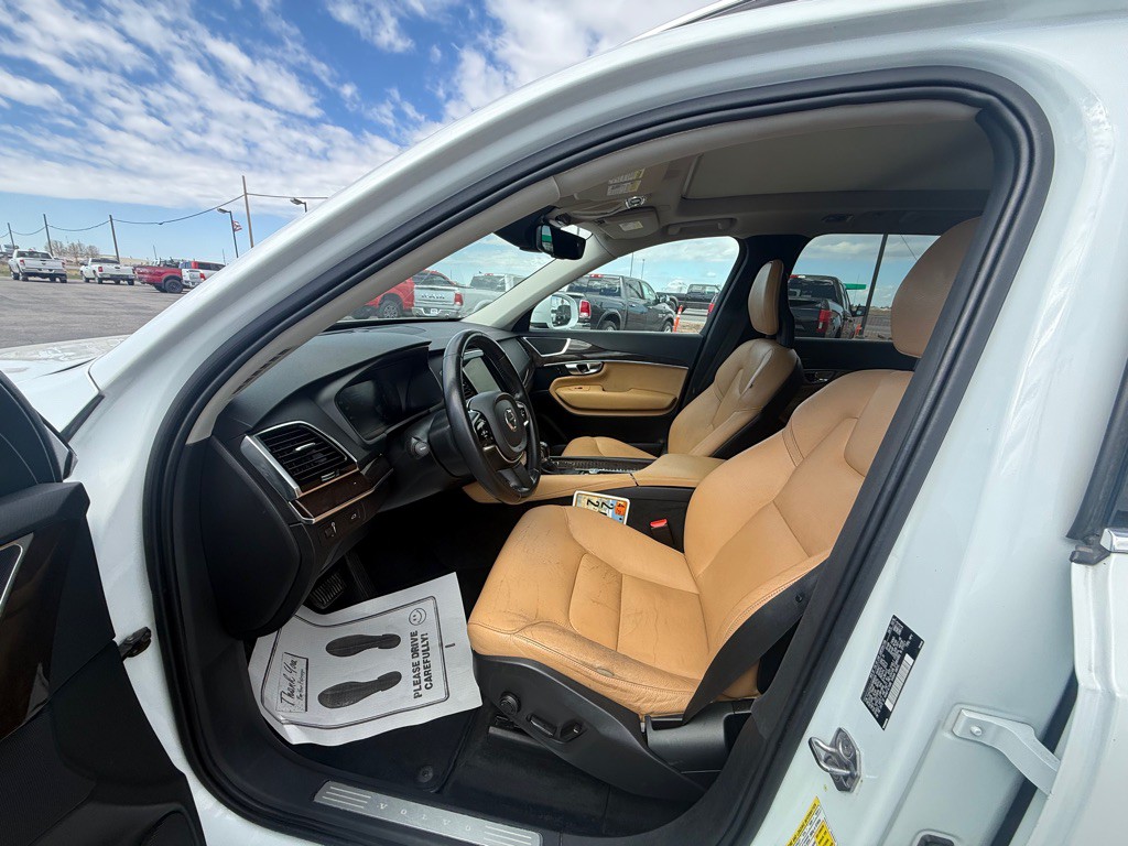 2016 Volvo XC90 Image 7