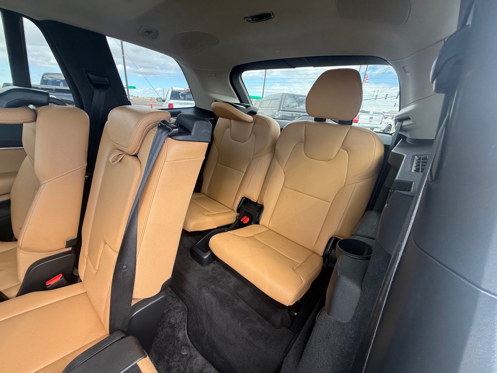 2016 Volvo XC90 Image 11