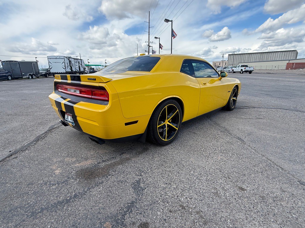 2010 Dodge Challenger Image 4