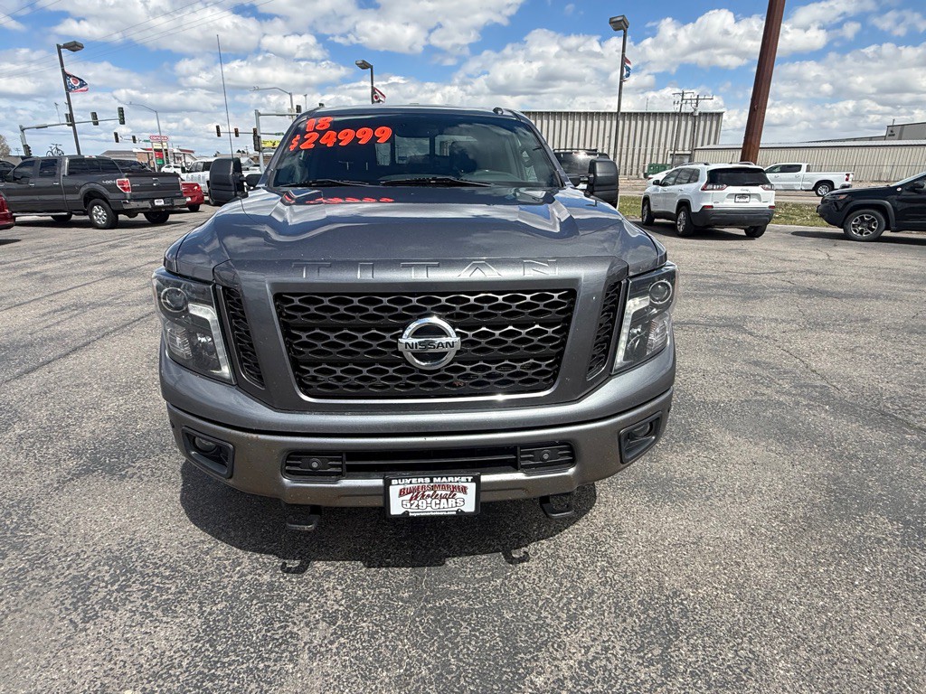 2018 Nissan Titan Image 3