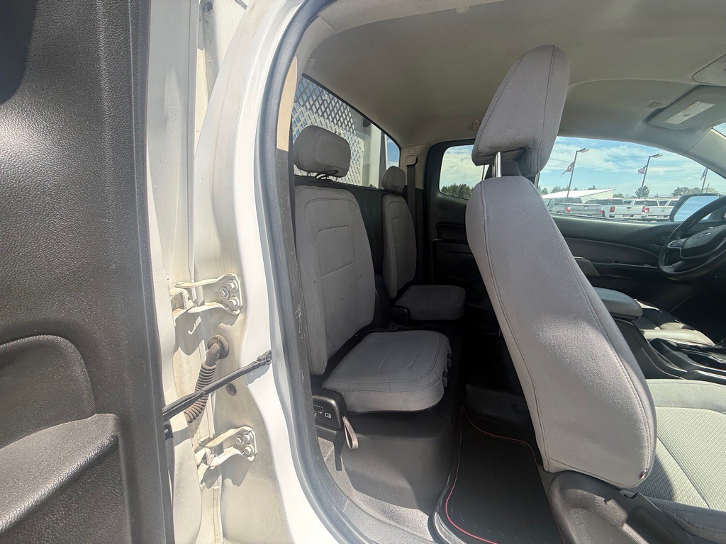 2015 Chevrolet Colorado Image 9