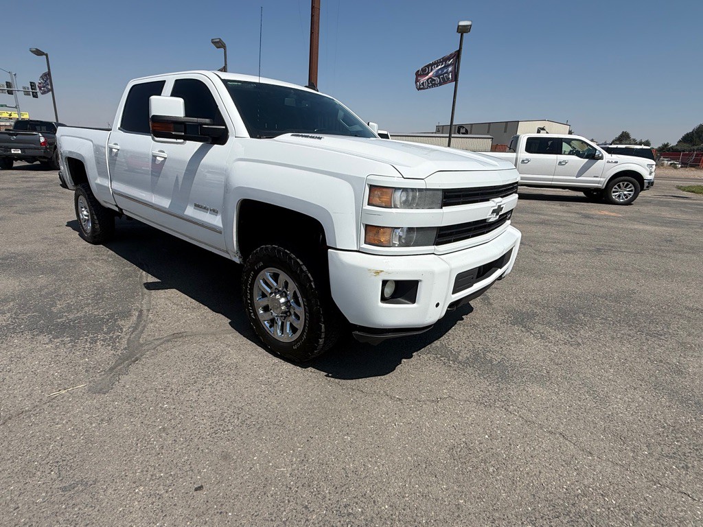 2015 Chevrolet Silverado 1500 Image 2