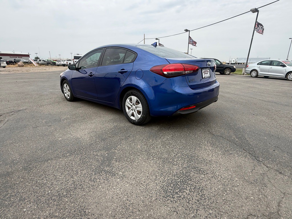 2017 Kia Forte Image 4